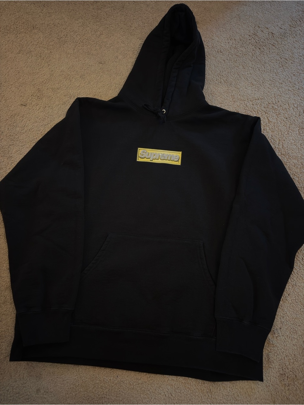 FW22 Supreme Bling Box Logo hoodie size XL. Worn once.